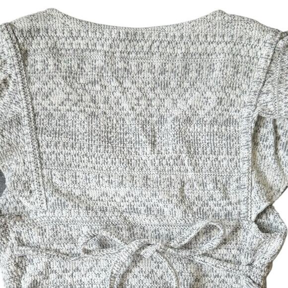 Kimchi Blue V-Neck Knit Crop Top Flutter Sleeve Tie Back Grey White Womens Sz XS - Picture 4 of 10